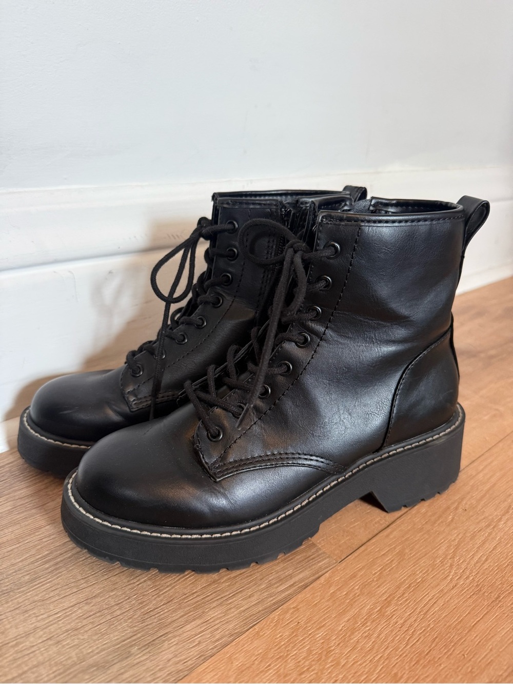 Black Lace-Up Platform Combat Boots - Women's Madden girl